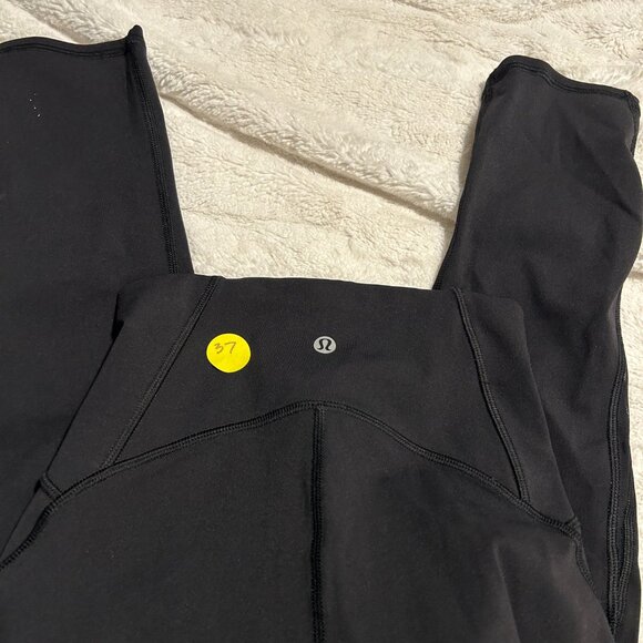 Lululemon Train Times crop 17" Size 2 - Picture 5 of 5